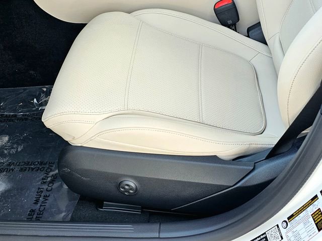 New 2026 Mercedes-Benz C 300 4MATIC Sedan image 17