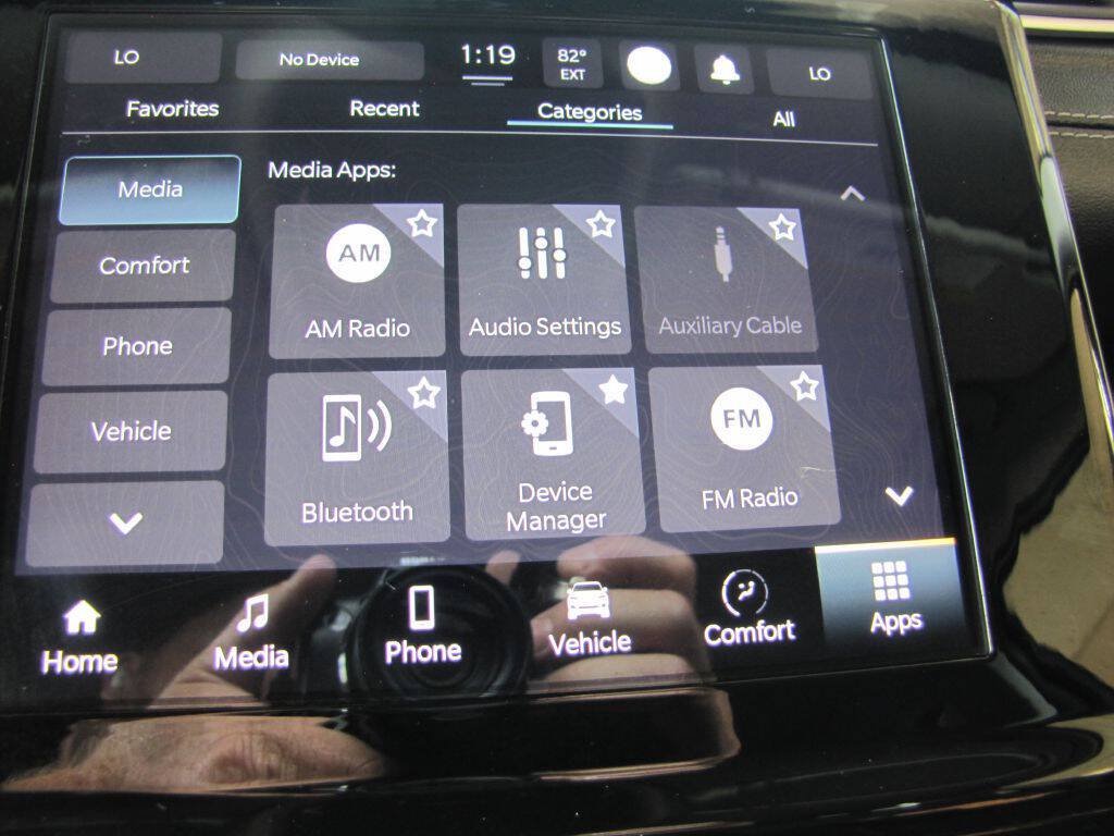Used 2023 Jeep Grand Cherokee L Laredo RWD image 41