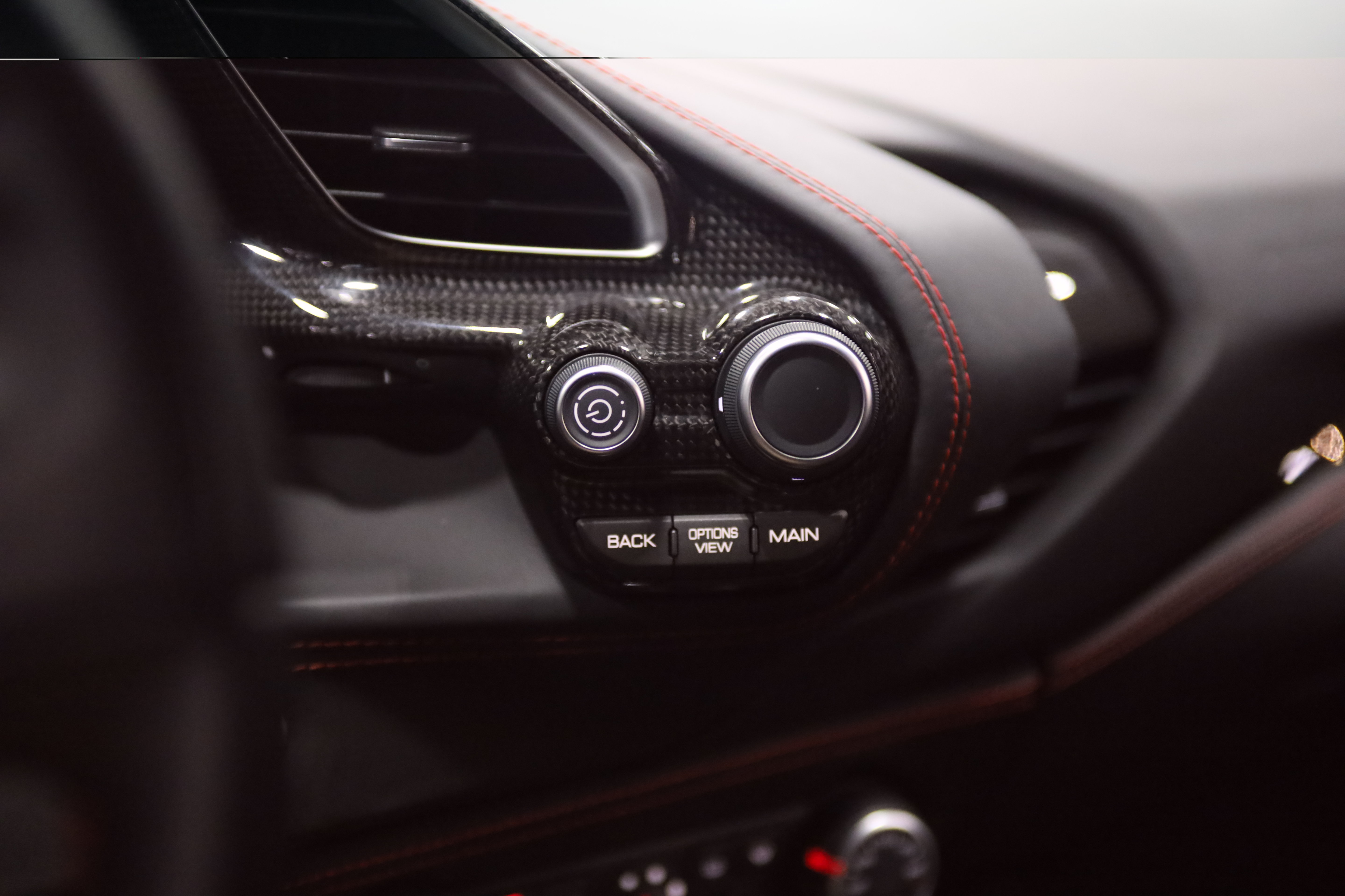 Used 2016 Ferrari 488 GTB RWD image 29