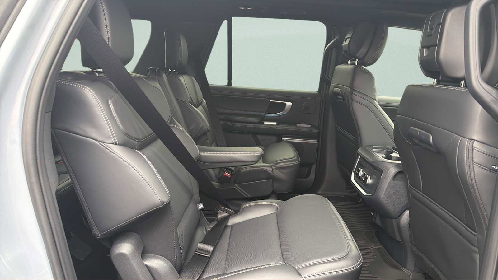 New 2026 Ford Expedition Max Platinum w/ Stealth Performance Package image 27