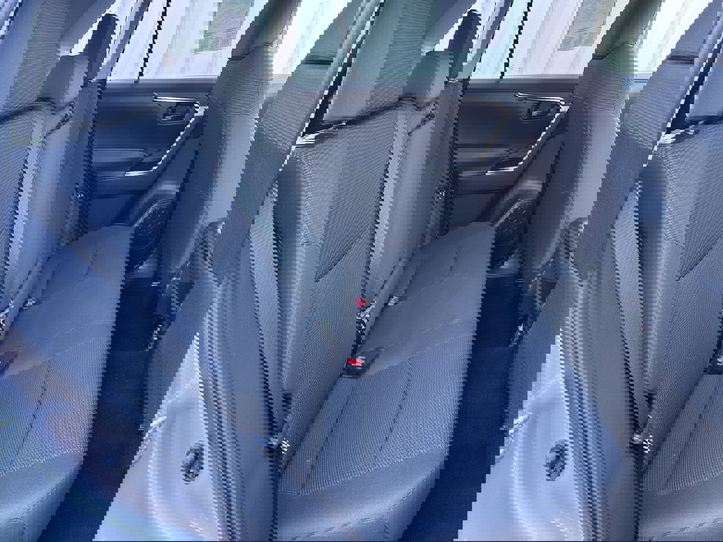 Used 2020 Toyota RAV4 LE image 11