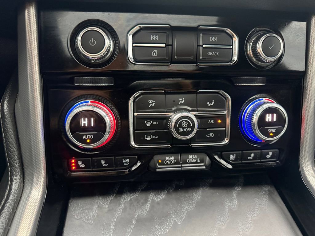 Used 2022 GMC Yukon XL Denali image 22