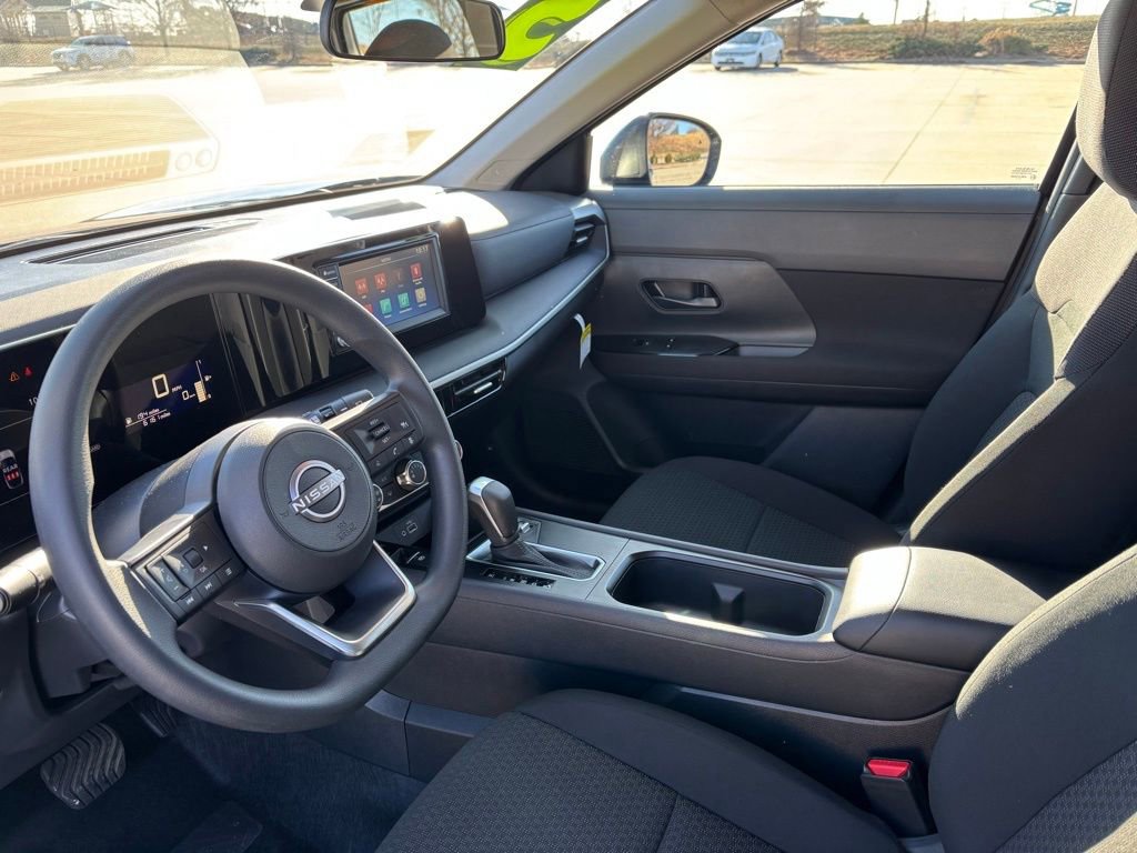 Used 2025 Nissan Kicks S image 20