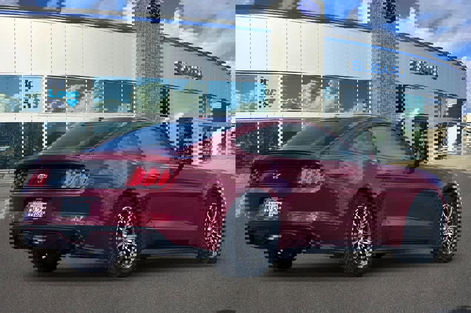 Used 2016 Ford Mustang Premium image 2