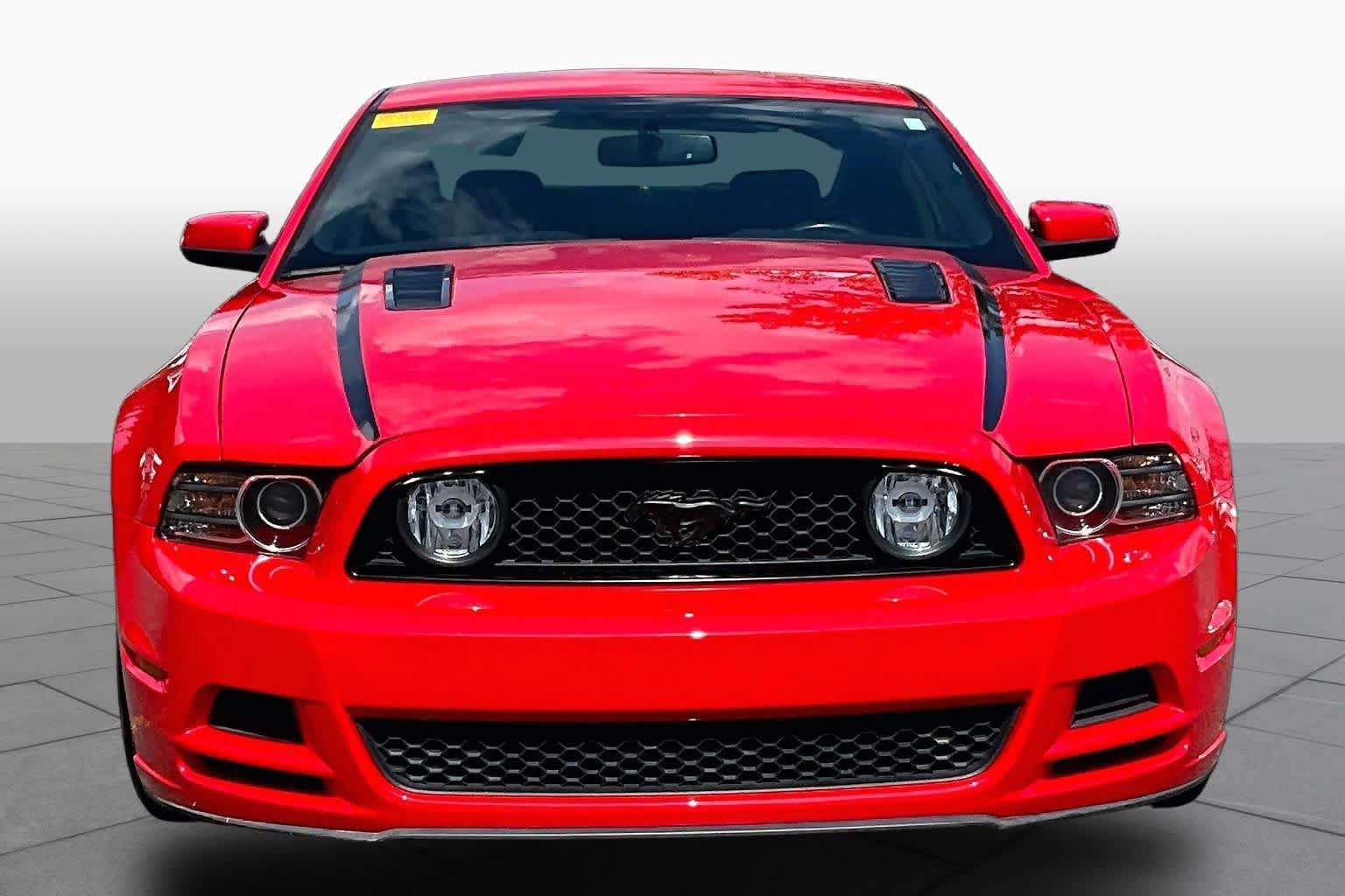 Used 2013 Ford Mustang GT Premium w/ Security Pkg RWD image 3