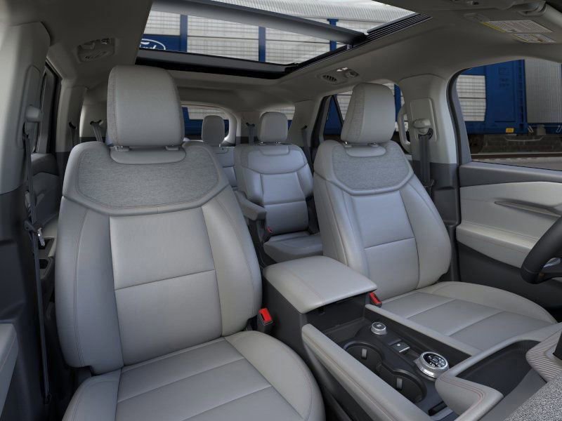 New 2025 Ford Explorer Active w/ Active Comfort Package image 10