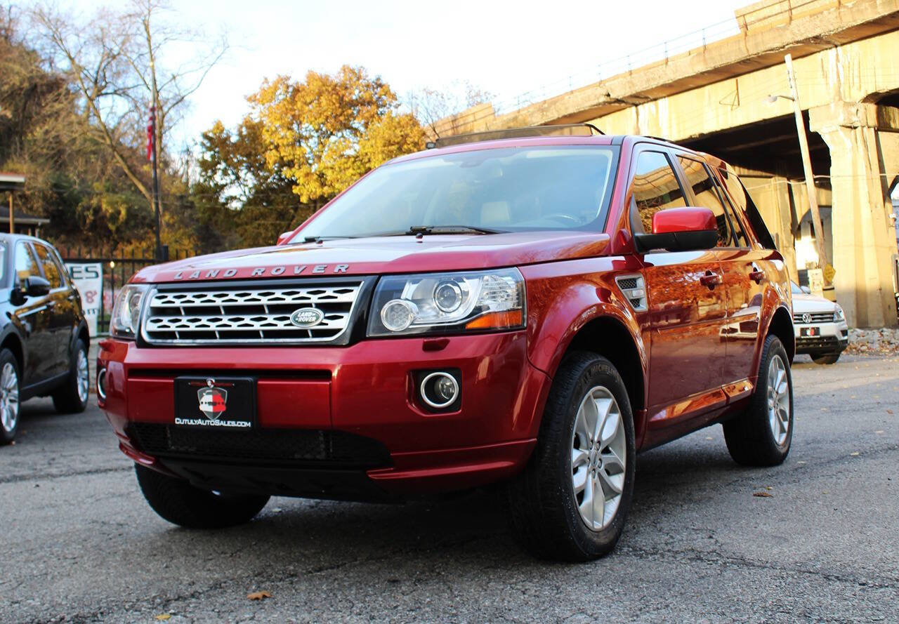 Used 2014 Land Rover LR2 HSE image 3
