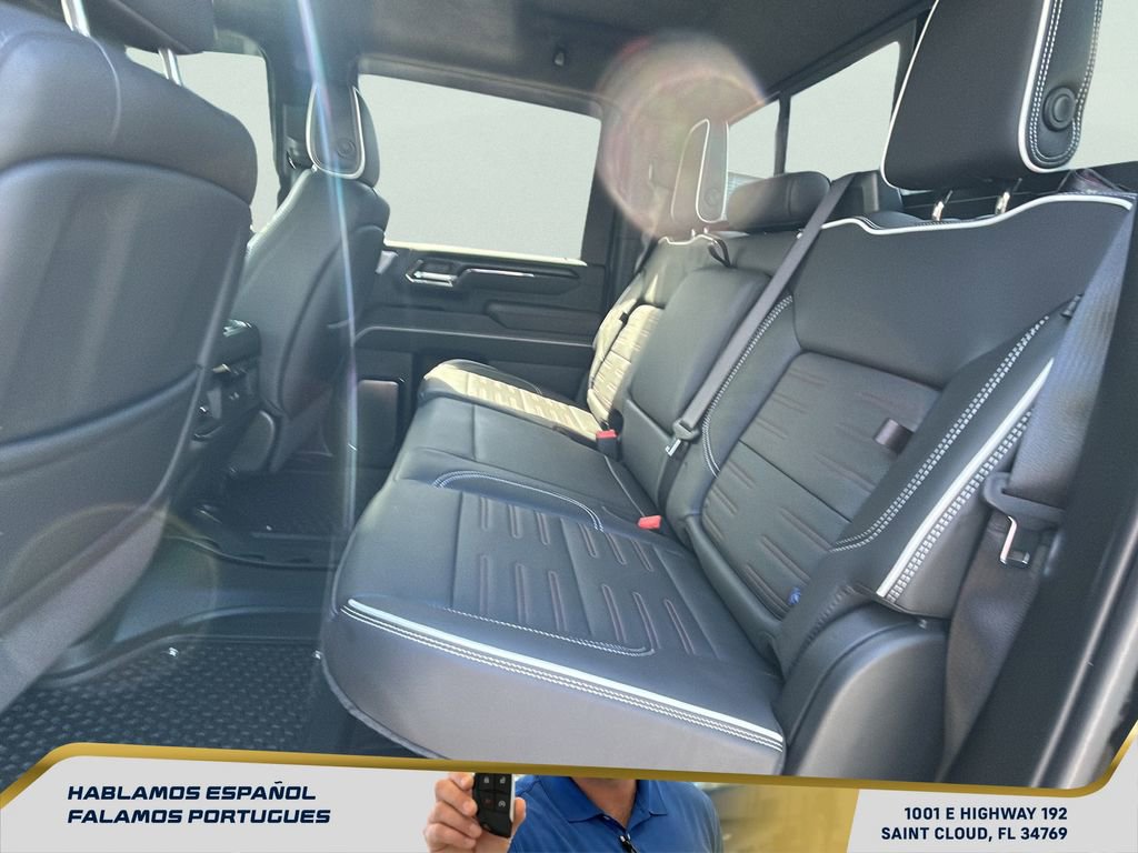 Used 2024 GMC Sierra 2500 AT4X image 28