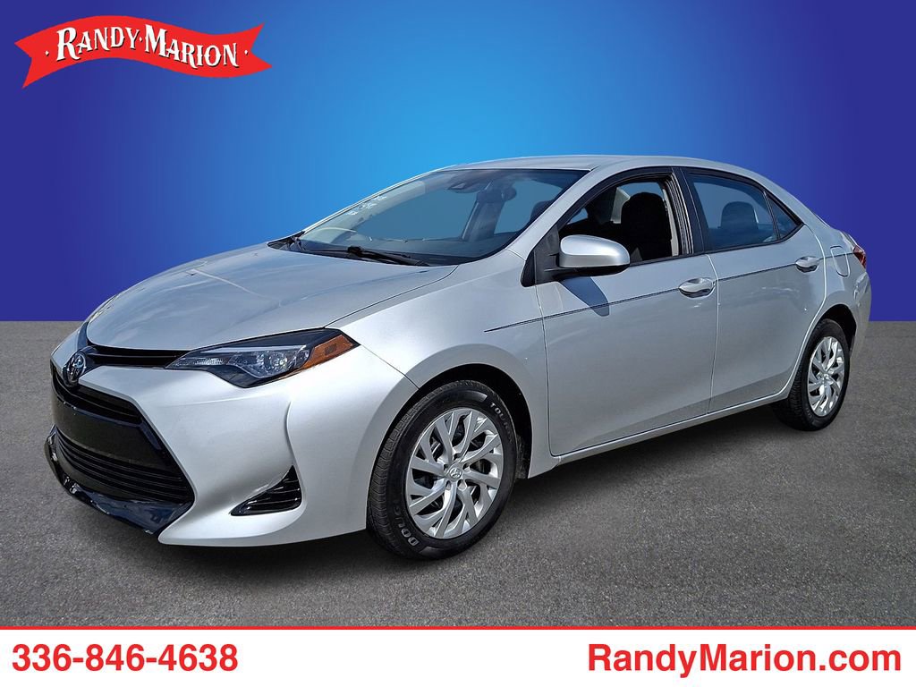 Used 2018 Toyota Corolla LE image 1