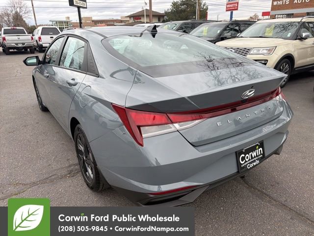 Used 2022 Hyundai Elantra SEL image 7