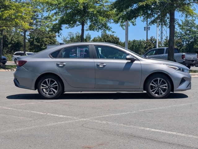 Used 2024 Kia Forte LXS w/ LXS Technology Package FWD image 4