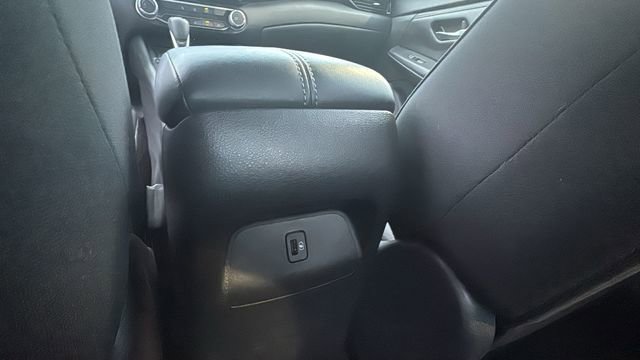 Used 2024 Nissan Sentra SV image 25