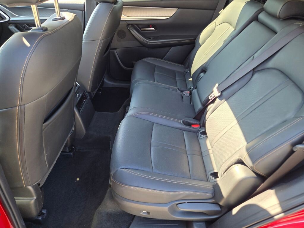 Used 2024 MAZDA CX-90 3.3 Turbo w/ Preferred Plus image 18