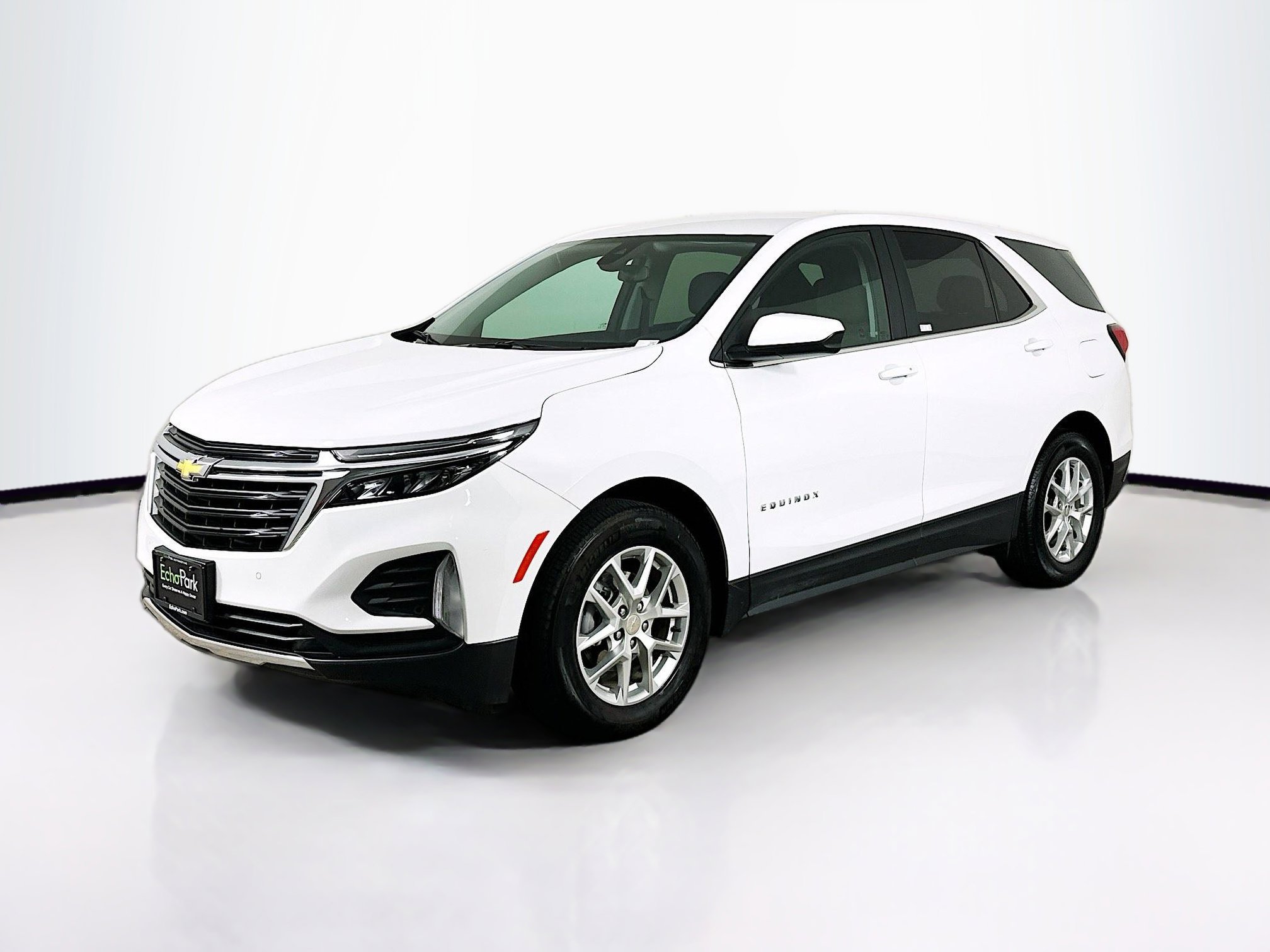 Used 2024 Chevrolet Equinox LT image 3