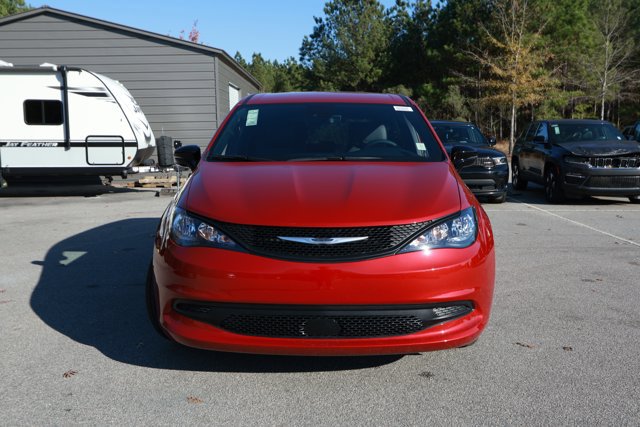 New 2026 Chrysler Voyager LX image 2
