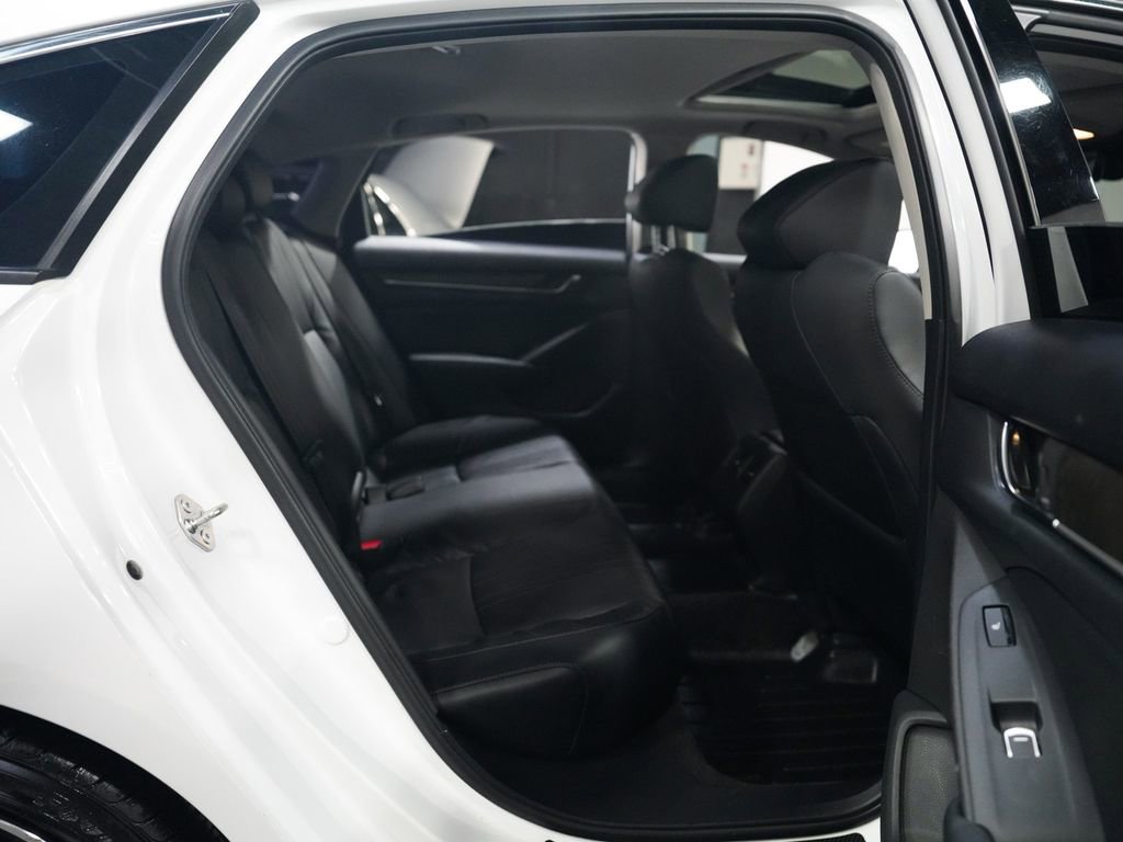 Used 2018 Honda Accord Touring image 34