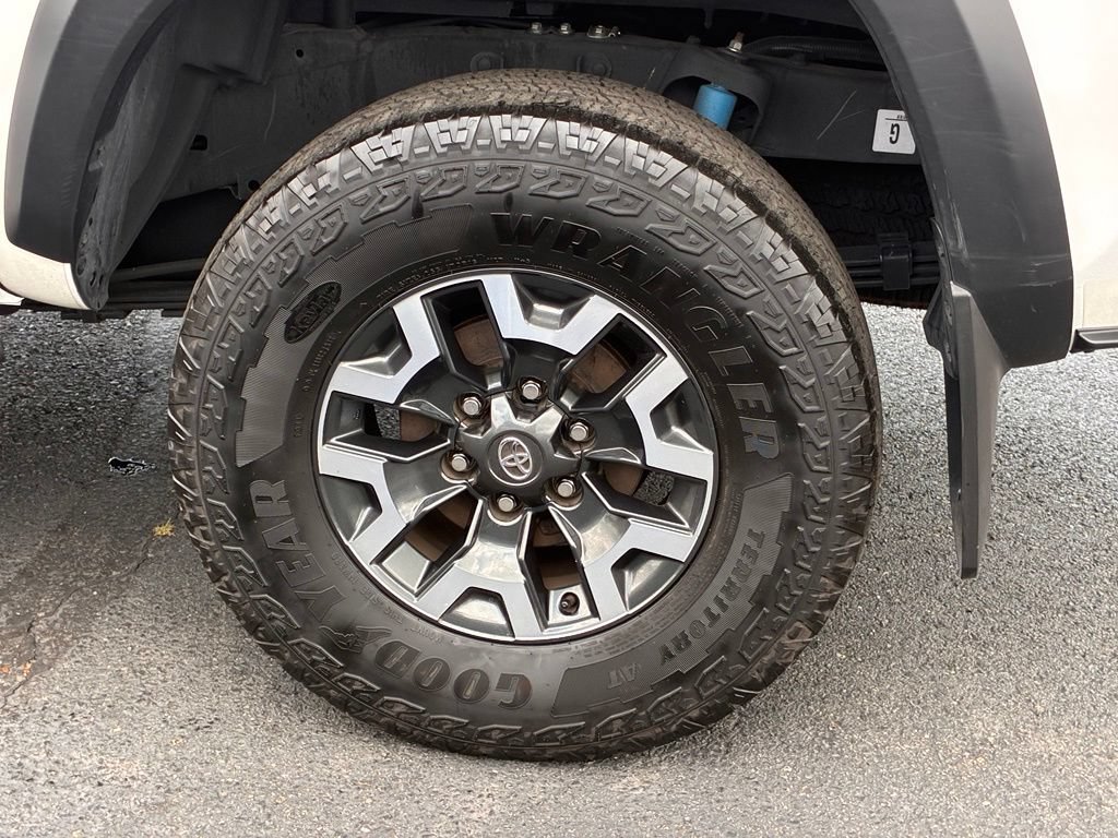 Used 2023 Toyota Tacoma TRD Off-Road w/ Black Out Package (TMS) AWD/4WD image 50