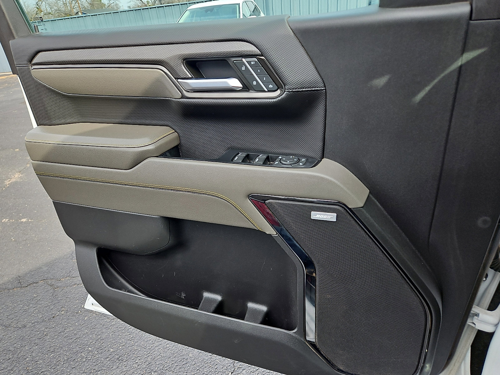 Used 2023 Chevrolet Silverado 1500 ZR2 w/ Technology Package image 12