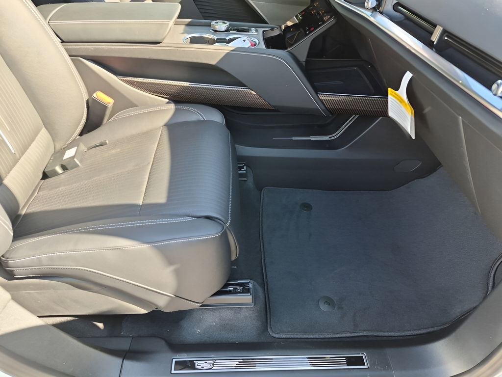 New 2026 Cadillac Vistiq Luxury AWD/4WD image 17