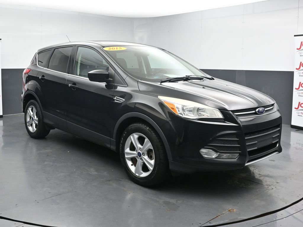 Used 2015 Ford Escape SE image 2