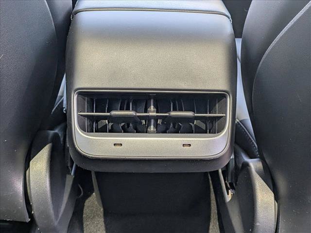 Used 2021 Tesla Model Y Long Range AWD/4WD image 16