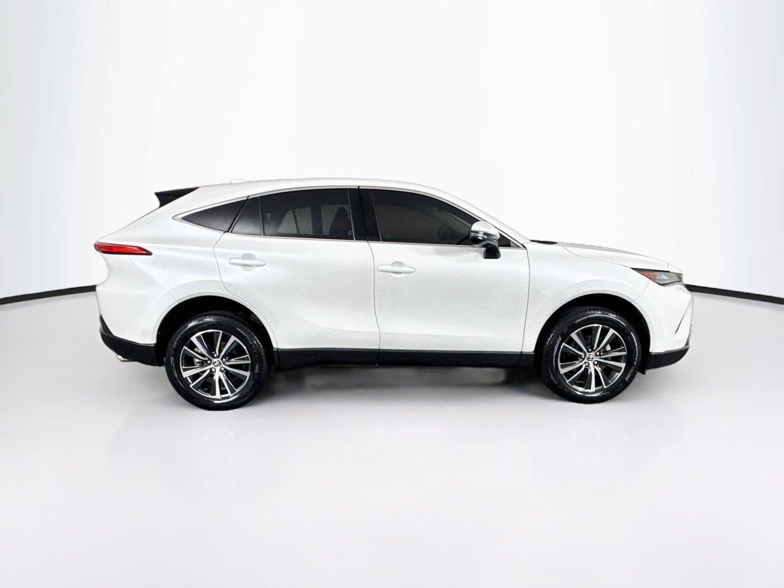 Certified 2023 Toyota Venza LE AWD/4WD image 10