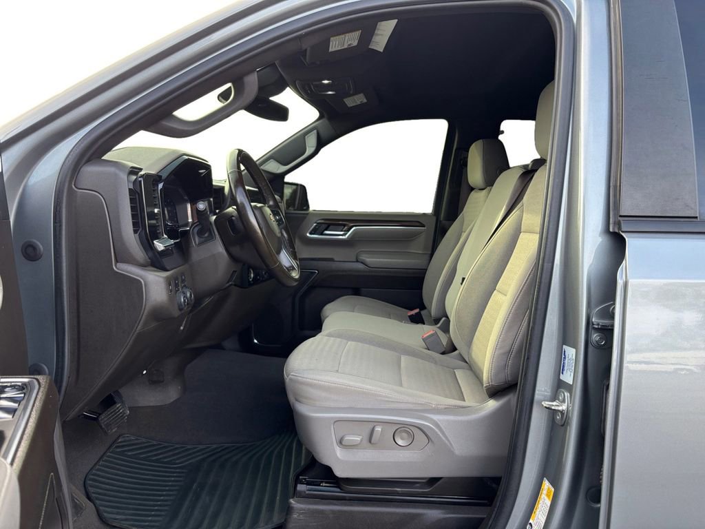 Used 2023 Chevrolet Silverado 1500 LT image 14