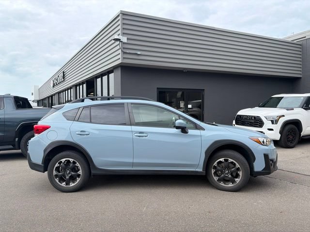 Used 2023 Subaru Crosstrek 2.0i Premium AWD/4WD image 2