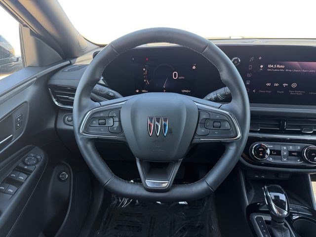 Used 2025 Buick Envista Sport Touring w/ Convenience I Package FWD image 13