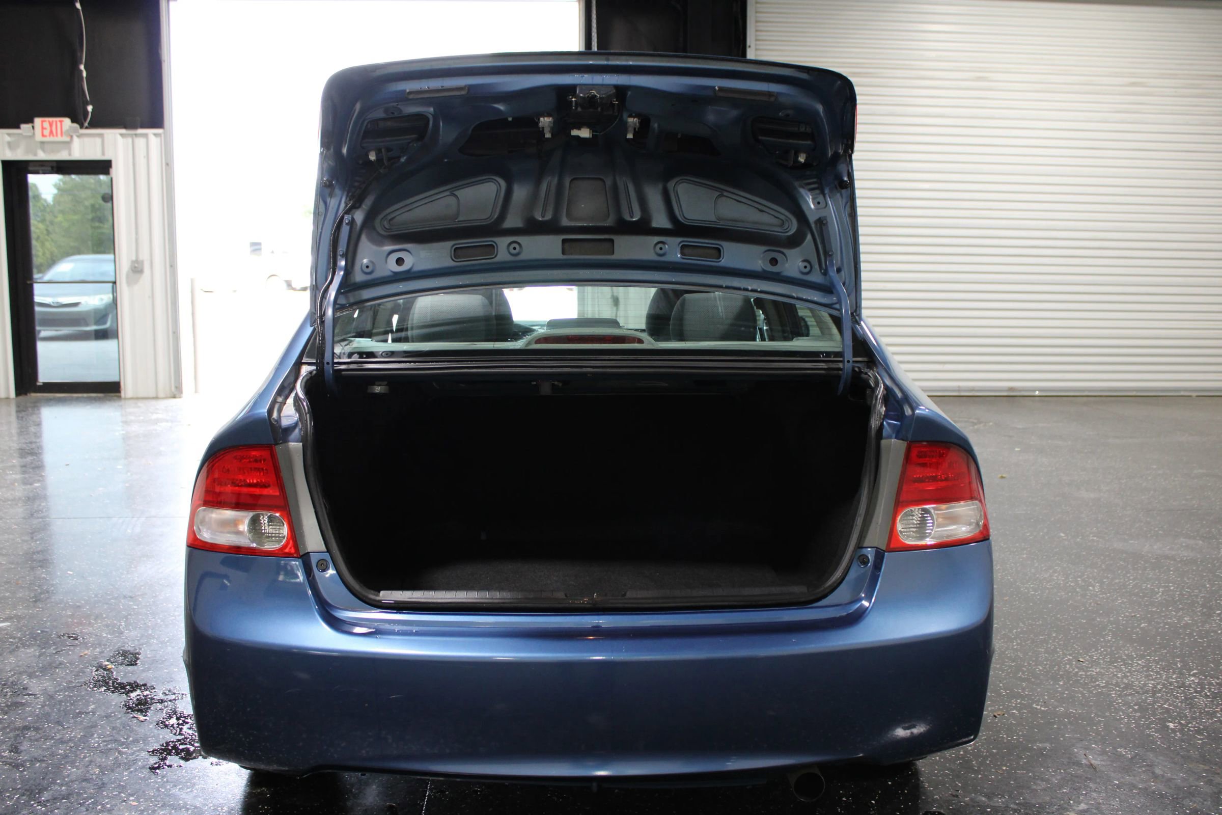 Used 2010 Honda Civic LX image 25
