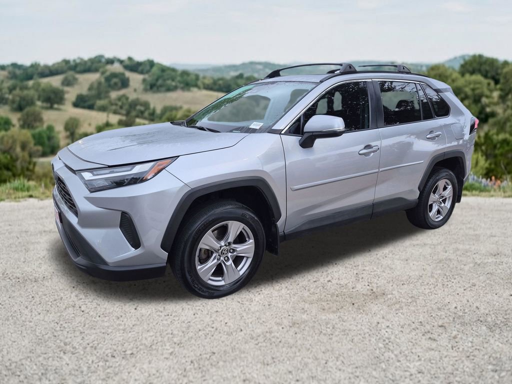 Used 2023 Toyota RAV4 XLE w/ Convenience Package FWD image 3