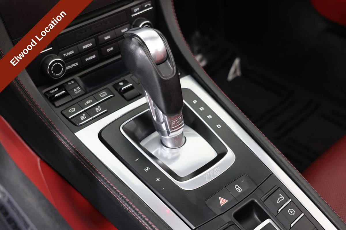 Used 2018 Porsche 718 Boxster RWD image 6