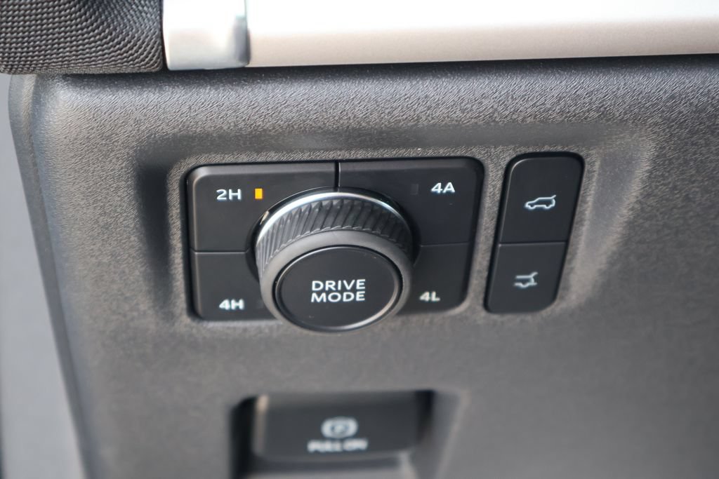 Used 2025 Ford Expedition Max Active AWD/4WD image 13