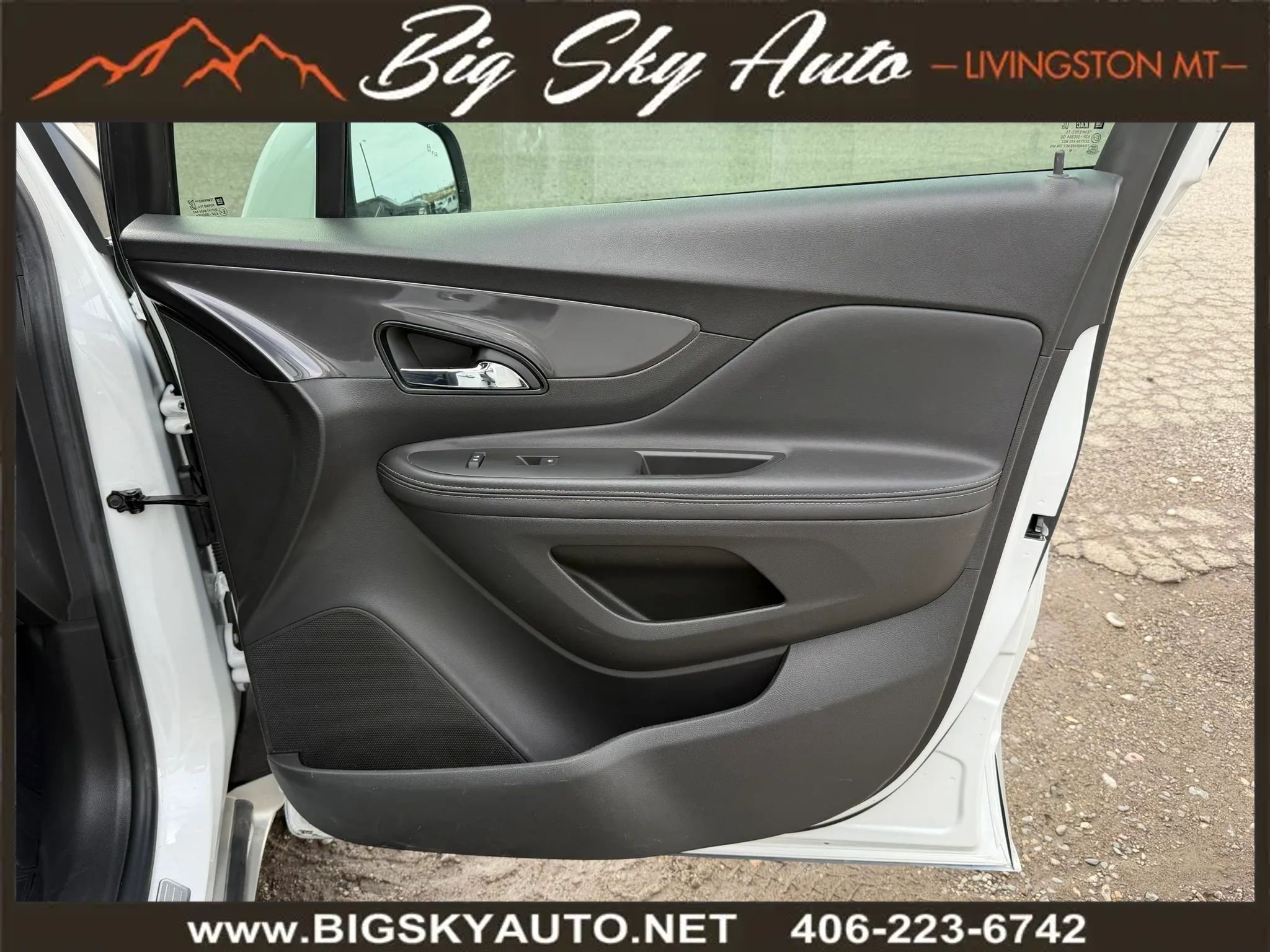 Used 2020 Buick Encore Preferred w/ Safety Package image 18