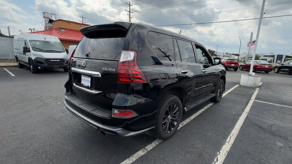 Used 2022 Lexus GX 460 Premium w/ Accessory Package AWD/4WD image 8