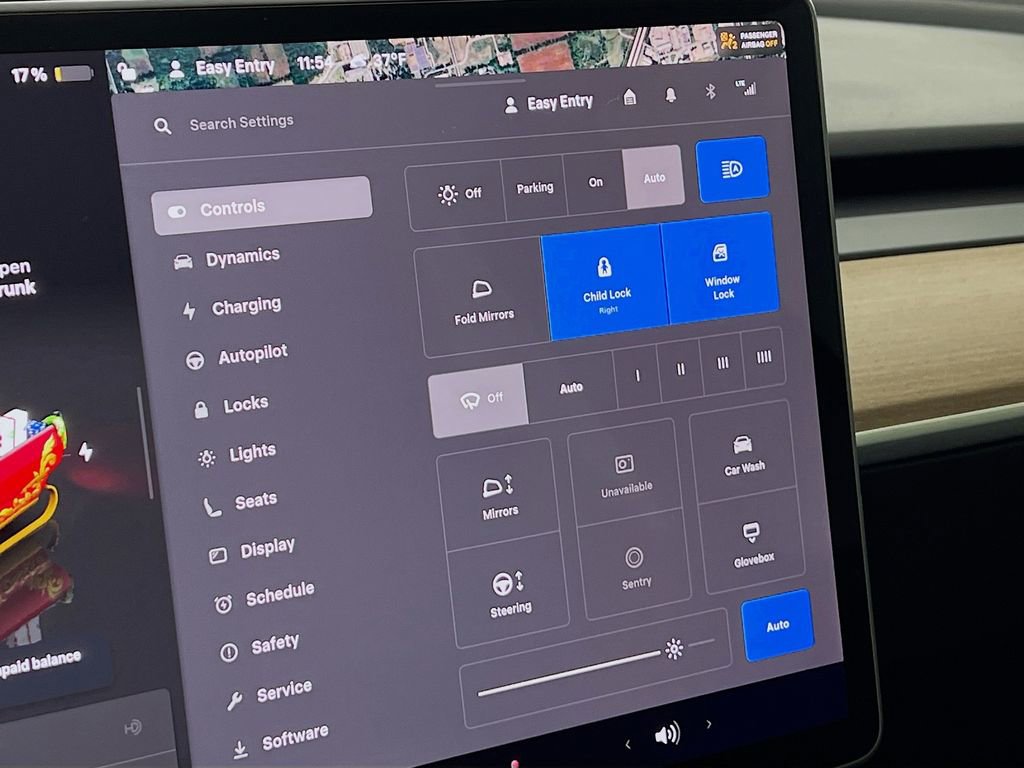 Used 2023 Tesla Model 3 Performance image 11