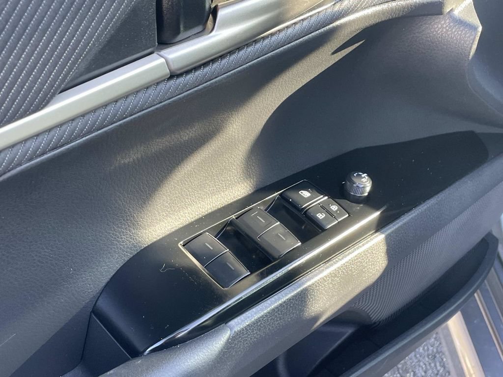 Used 2025 Toyota Camry SE FWD image 22