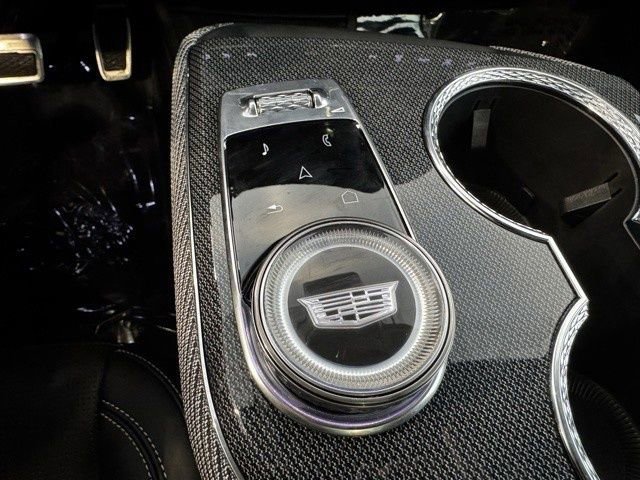 New 2026 Cadillac Optiq Sport 2 image 16