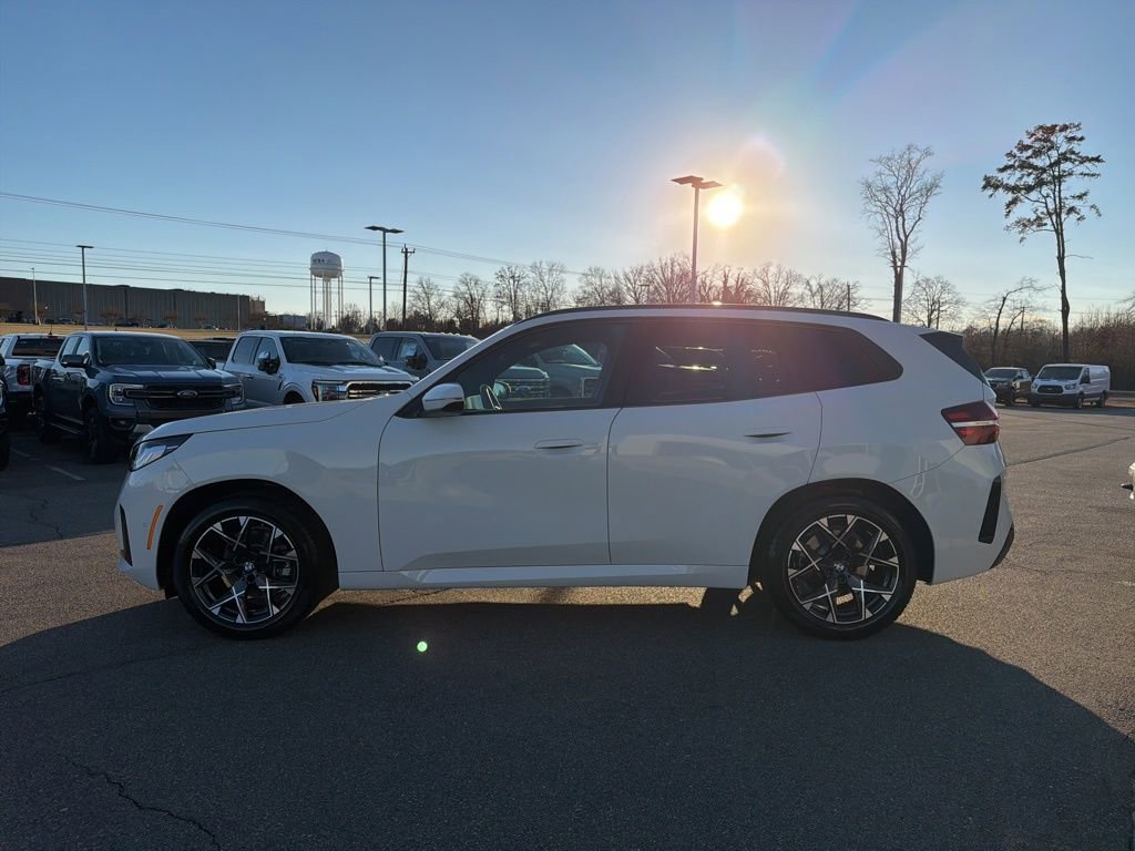 Used 2025 BMW X3 xDrive30i w/ M Sport Package image 5