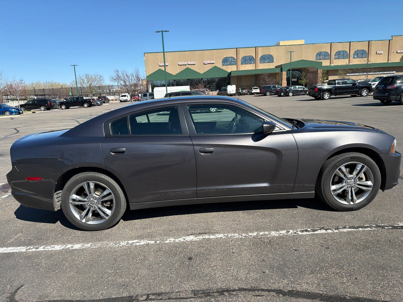 Used 2014 Dodge Charger SE image 3