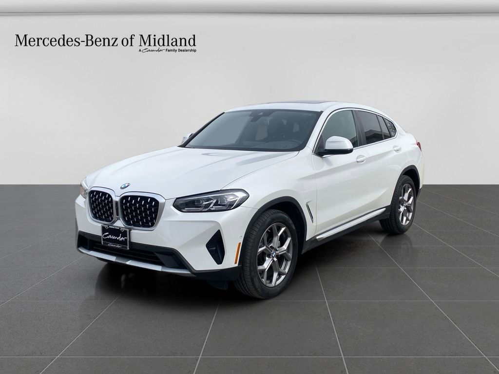Used 2024 BMW X4 xDrive30i image 3