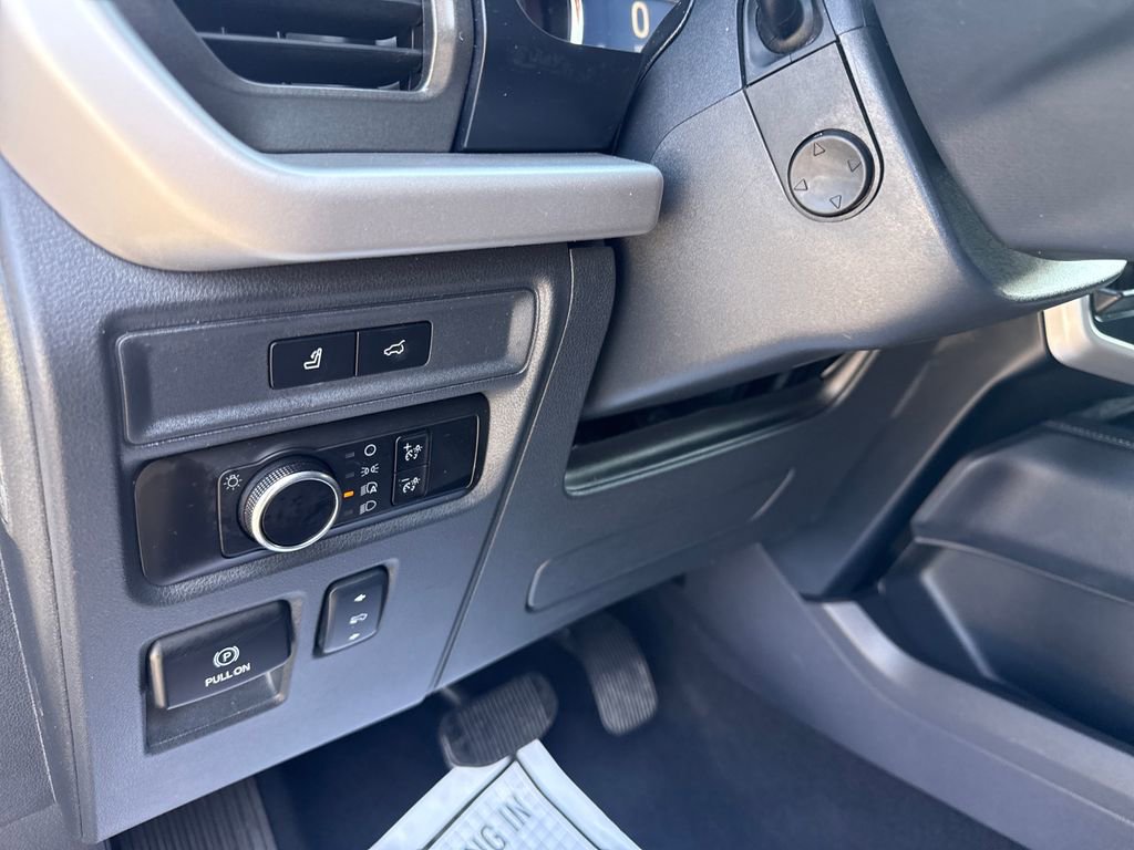 Used 2024 Ford Expedition Max XLT AWD/4WD image 31