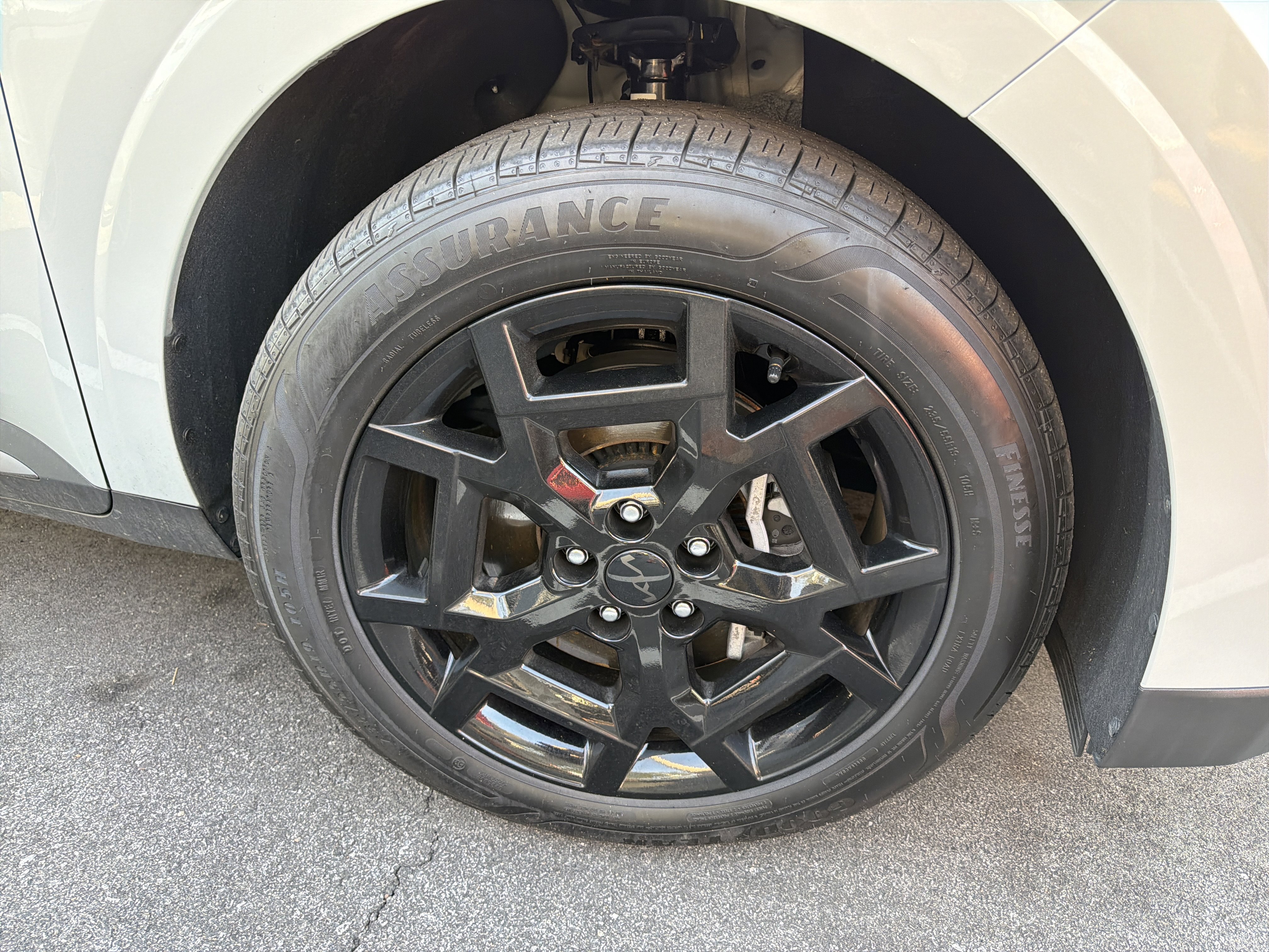 Used 2025 Kia Carnival SX Prestige image 13