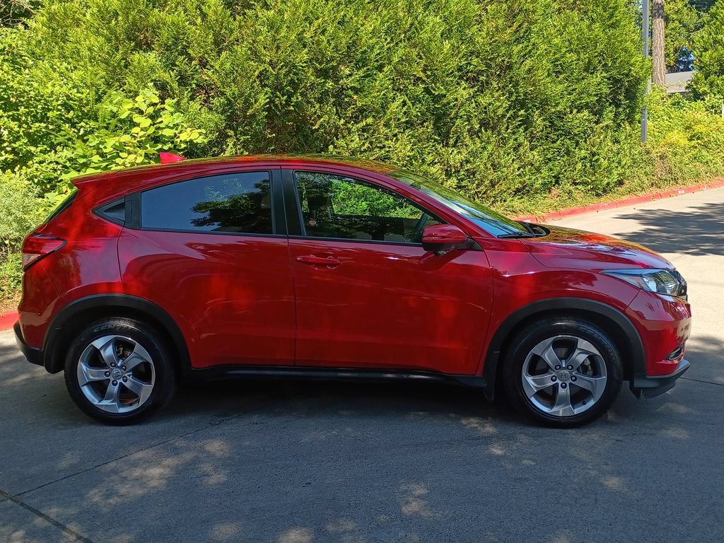 Used 2017 Honda HR-V EX image 3