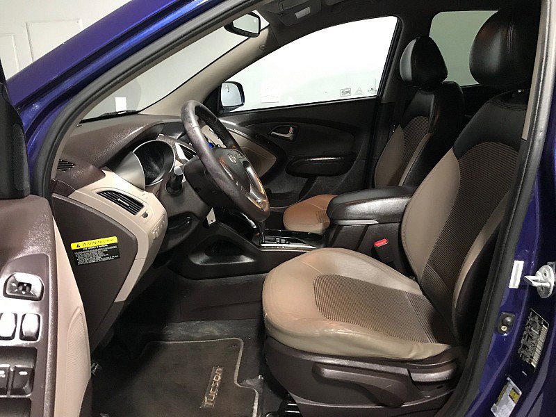 Used 2011 Hyundai Tucson GLS image 11