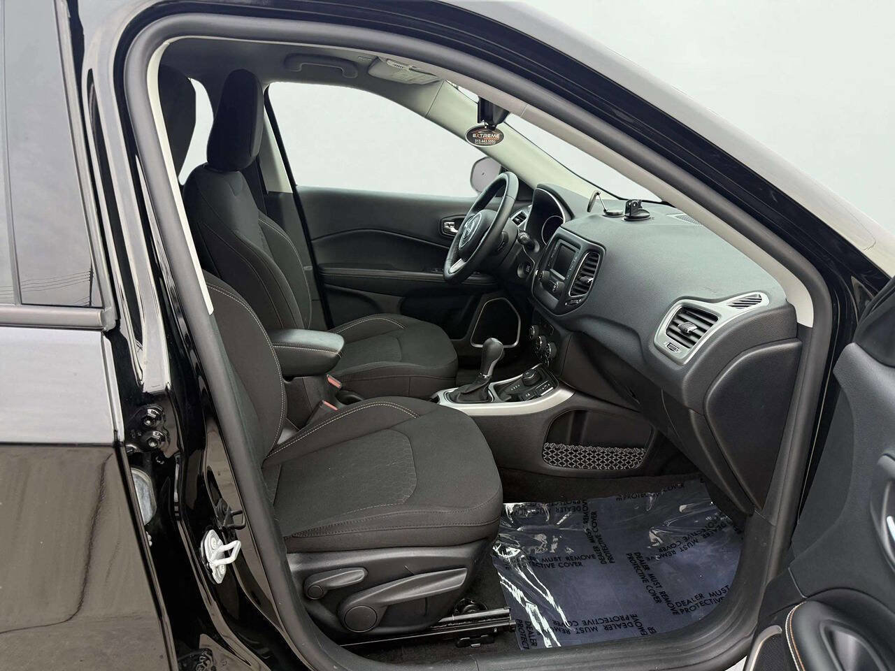 Used 2018 Jeep Compass Sport w/ Cold Weather Group image 12