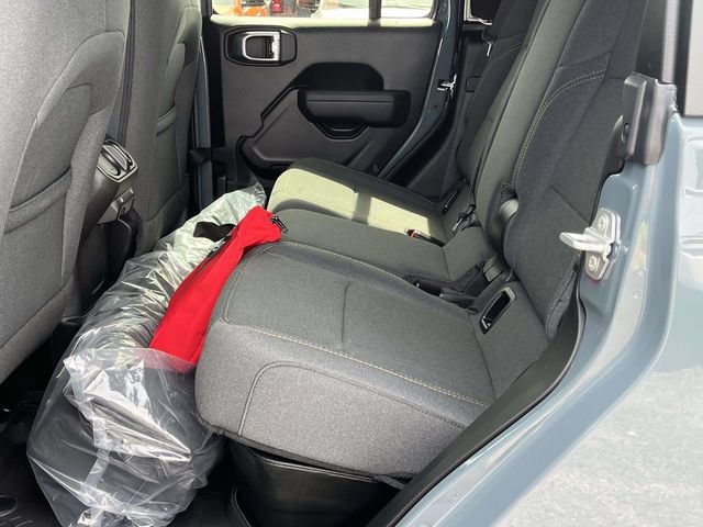 New 2026 Jeep Gladiator Sport AWD/4WD image 12