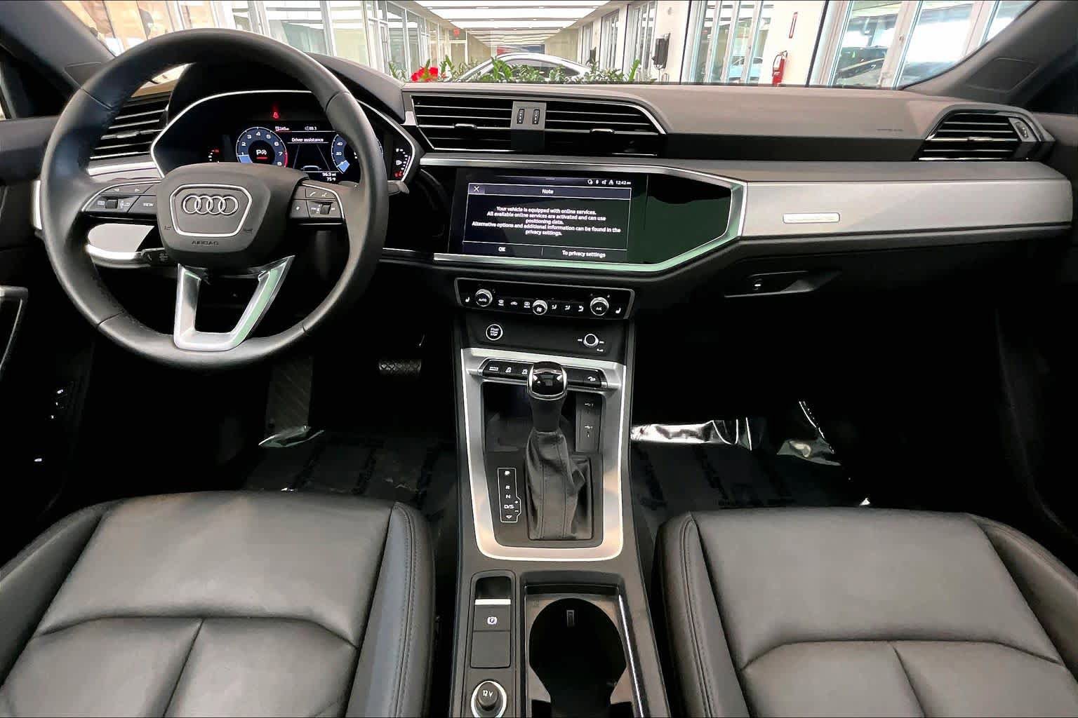 Certified 2025 Audi Q3 2.0T Premium w/ Convenience Package AWD/4WD image 16