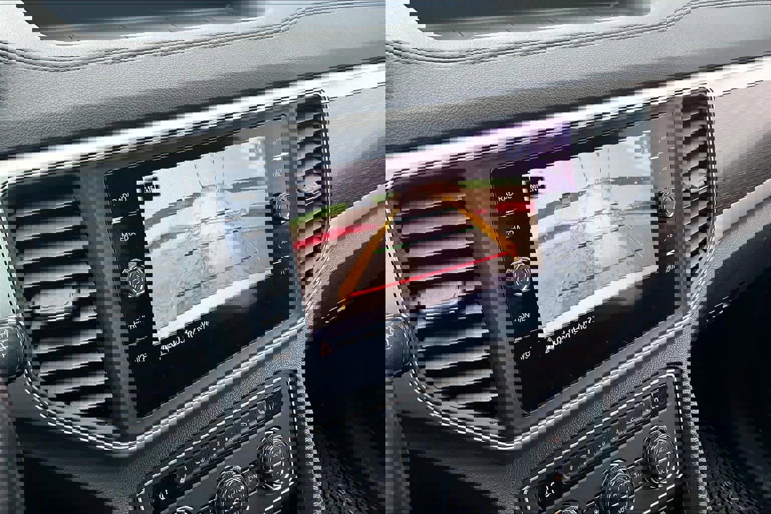 Used 2018 Volkswagen Atlas SE image 25