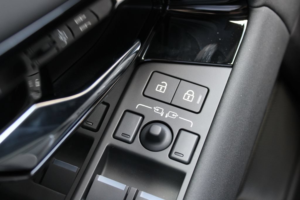 New 2026 Land Rover Range Rover Evoque S AWD/4WD image 24
